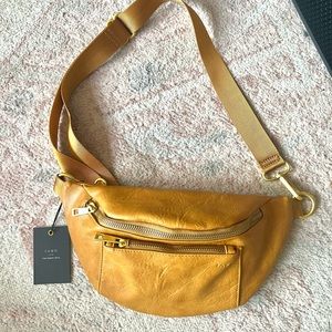 Fawn Design “Fawny Pack”